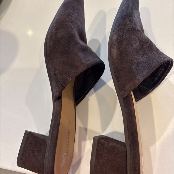 Splendid Mules - Picture 3 of 4